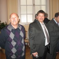 člana UO ZDIS Ivan Mrevlje in Anton Kolar ter predsednik Komisije ZDIS za rekreacijo in šport Bogomir Vidic