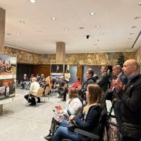 Sprejem pri predsednici DZ RS in otvoritev fotografske razstave »Nič drugačno življenje«