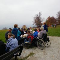 DI Hrastnik: Pohod na Kal na kostanjev piknik