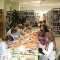 DI Hrastnik: Delavnica izdelovanja božično-novoletnih voščilnic