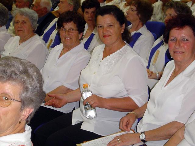 revija pevskih zborov 2009 035