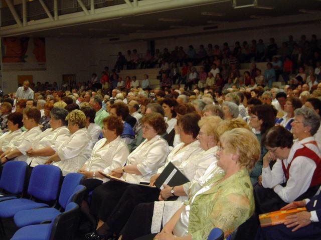 revija pevskih zborov 2009 036