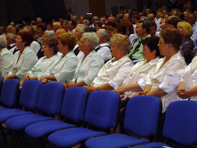 revija pevskih zborov 2009 038